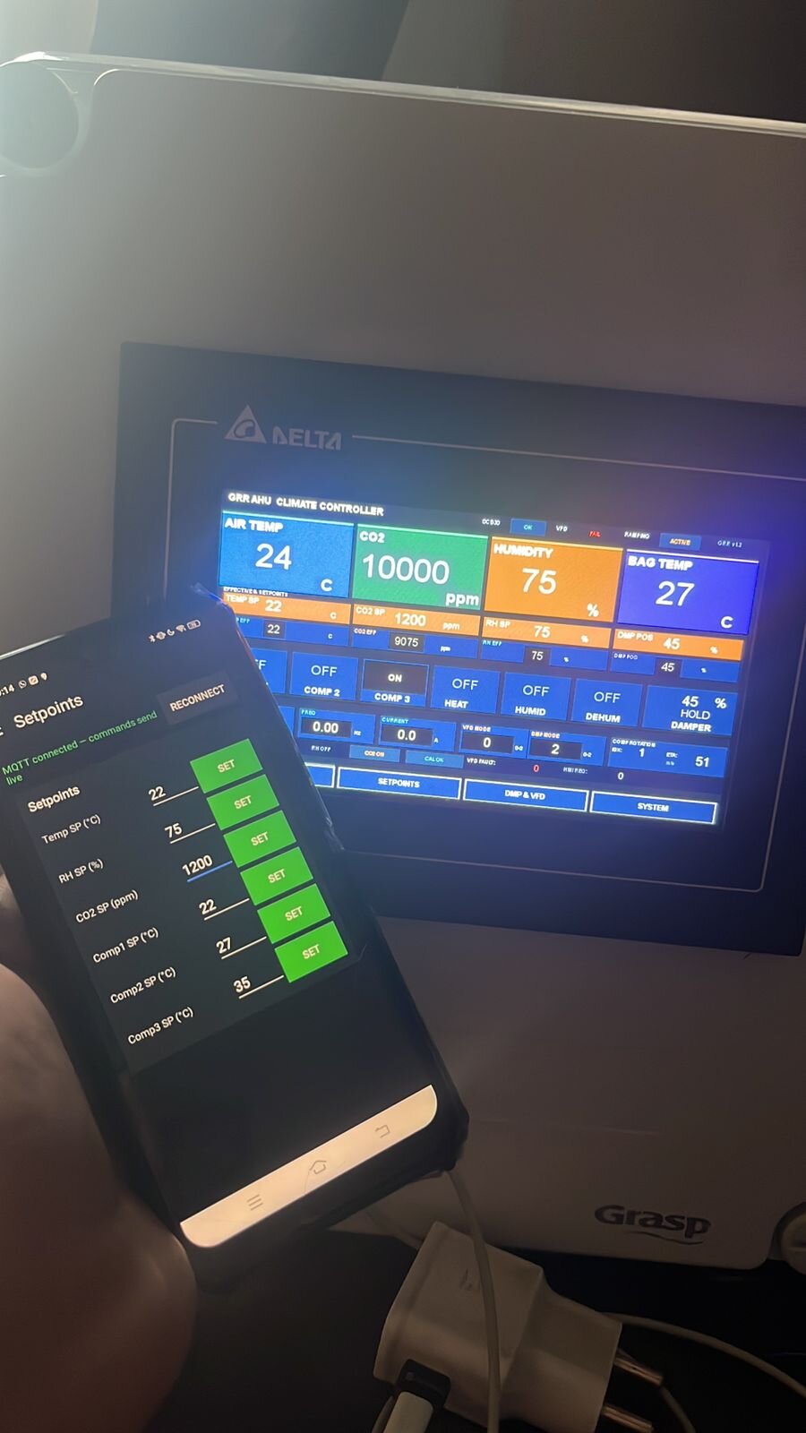 Contol-X Grow Room AHU Controller installed in a real mushroom grow room, with live mobile setpoints